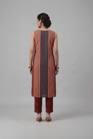 Striped kurti set for women with sleeveless kurta and straight pants